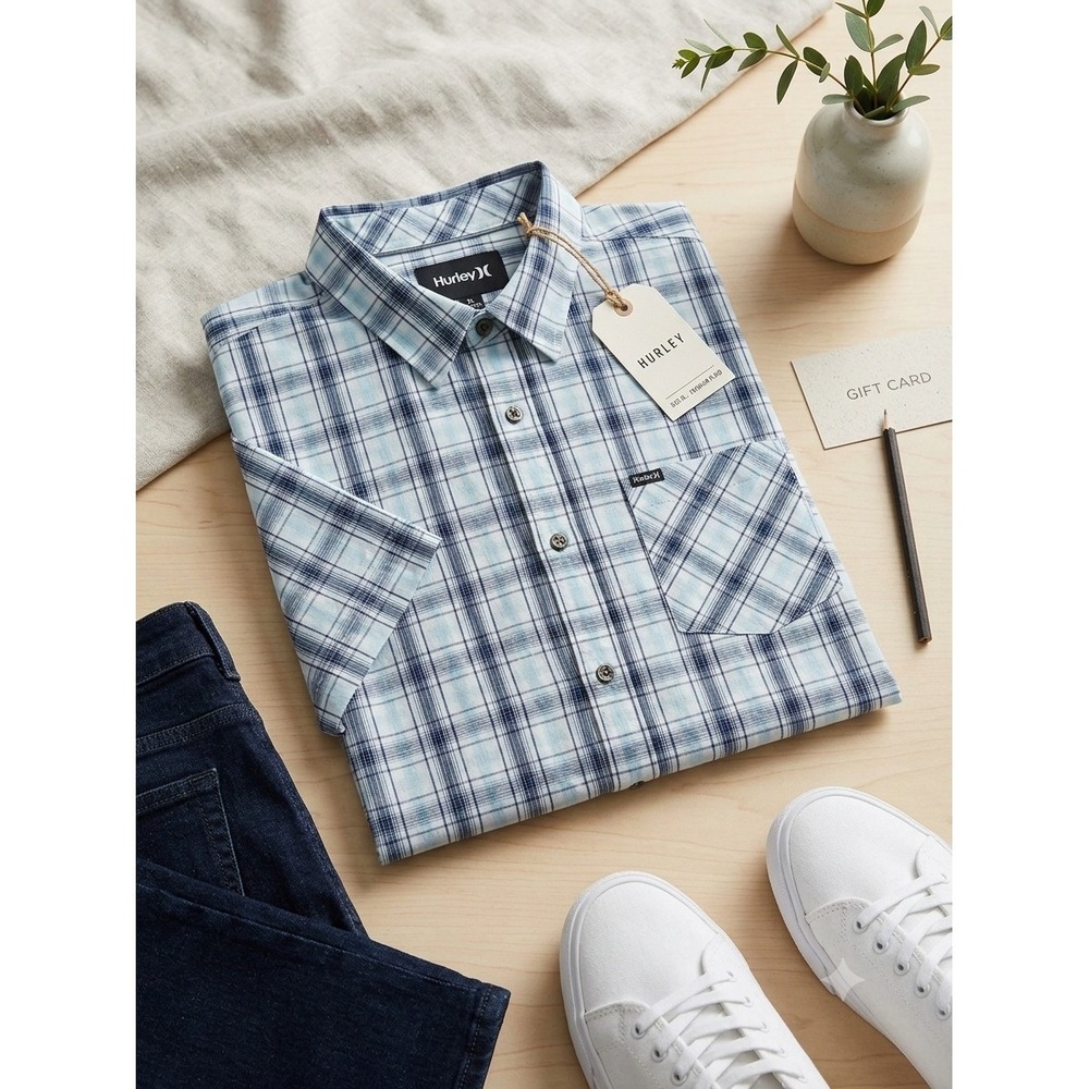 Hurley Mens XL Short Sleeve Button Down Shirt Blue White Plaid Woven Top NWT